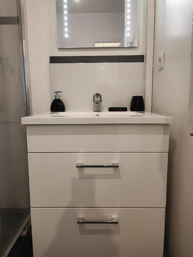 Chic Et Moderne+Wifi+Netflix Apartment Argenteuil Bagian luar foto
